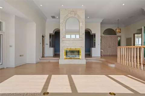 Living - 1913 Massard Rd, Fort Smith, AR 72903 photo 5 of 11