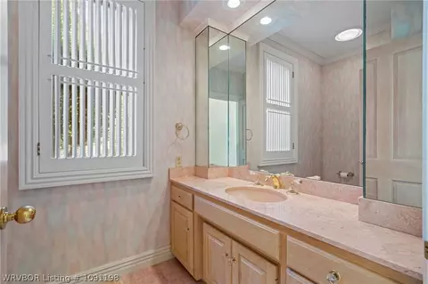 Bath - 1913 Massard Rd, Fort Smith, AR 72903 photo 8 of 9