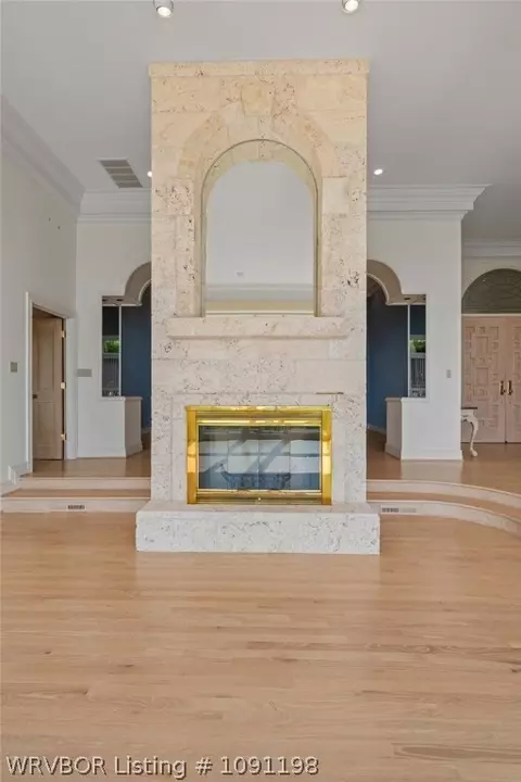 Living - 1913 Massard Rd, Fort Smith, AR 72903 photo 6 of 11