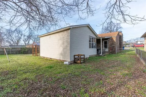 Exterior - 3215 S 18th St, Fort Smith, AR 72901 photo 7 of 12