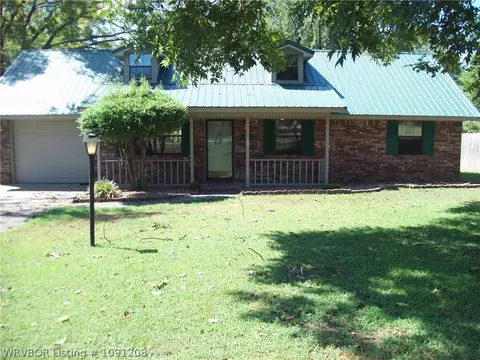 803 Mcilroy St, Ozark, AR 72949
