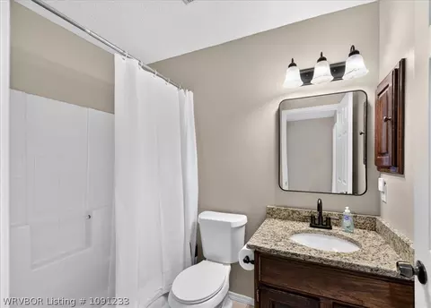 Bath - 9300 Bridgeford Cir, Fort Smith, AR 72908 photo 1 of 2