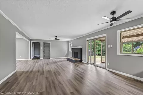 Living - 2816 S 33rd St, Fort Smith, AR 72903 photo 7 of 8