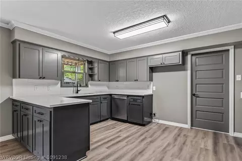 Kitchen - 2816 S 33rd St, Fort Smith, AR 72903 photo 2 of 2