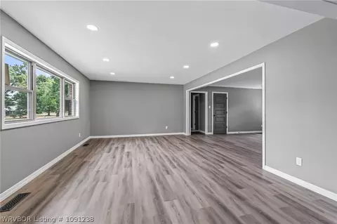 Living - 2816 S 33rd St, Fort Smith, AR 72903 photo 1 of 8