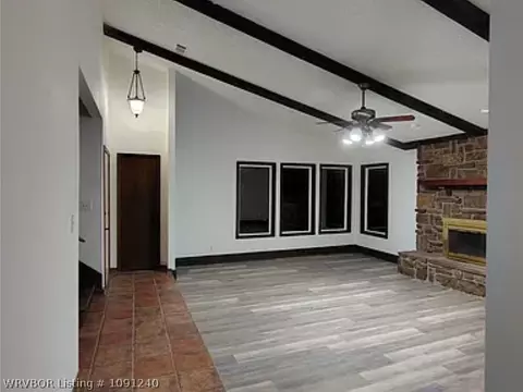 Living - 3129 Glen Flora Way, Fort Smith, AR 72908 photo 1 of 4