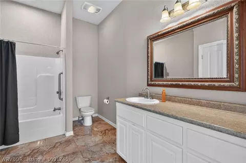 Bath - 8535 Crestline Dr, Hackett, AR 72937 photo 6 of 6