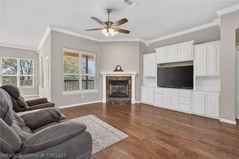 Living - 8535 Crestline Dr, Hackett, AR 72937 photo 1 of 6
