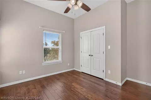 Bedroom - 8535 Crestline Dr, Hackett, AR 72937 photo 8 of 9