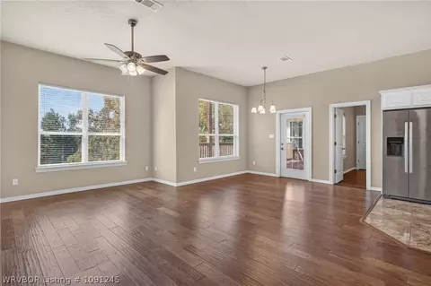 Living - 8535 Crestline Dr, Hackett, AR 72937 photo 5 of 6