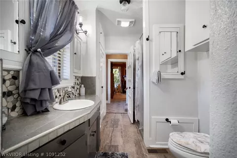 Bath - 18 Spruce St, Paris, AR 72855 photo 1 of 2