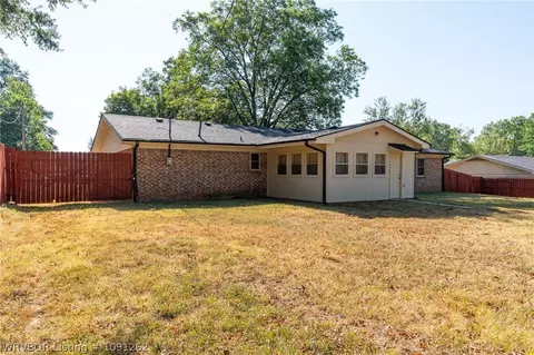 Exterior - 1003 4th Ter, Barling, AR 72923 photo 6 of 13