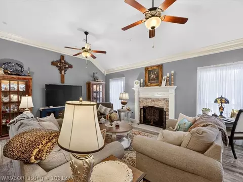 Living - 1607 Copper Ridge Dr, Fort Smith, AR 72916 photo 4 of 4