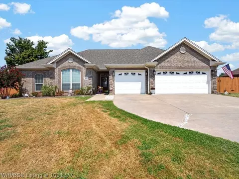 Exterior - 1607 Copper Ridge Dr, Fort Smith, AR 72916 photo 5 of 17