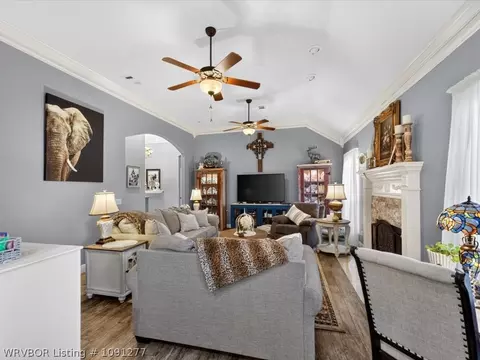 Living - 1607 Copper Ridge Dr, Fort Smith, AR 72916 photo 3 of 4