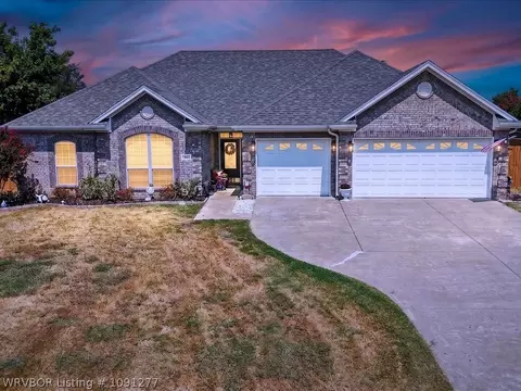 Exterior - 1607 Copper Ridge Dr, Fort Smith, AR 72916 photo 3 of 17