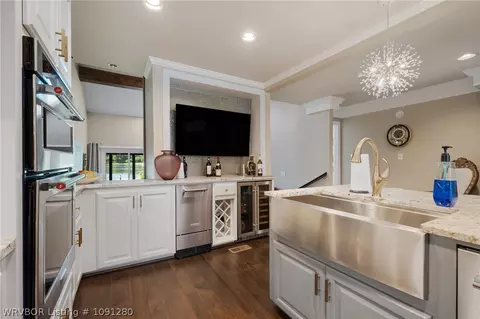 Kitchen - 5701 Free Ferry Rd, Fort Smith, AR 72903 photo 6 of 6