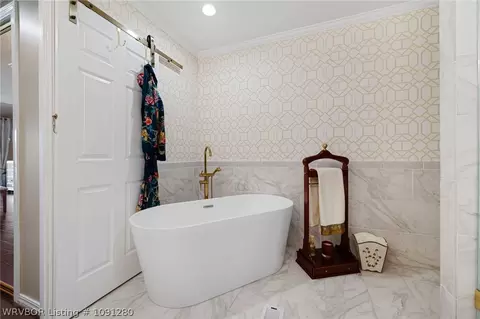 Bath - 5701 Free Ferry Rd, Fort Smith, AR 72903 photo 4 of 5