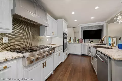 Kitchen - 5701 Free Ferry Rd, Fort Smith, AR 72903 photo 5 of 6