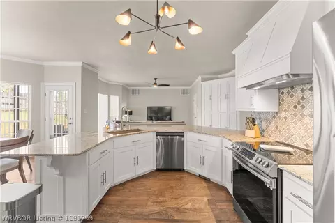 Kitchen - 3008 S 106th Cir, Fort Smith, AR 72903 photo 4 of 5