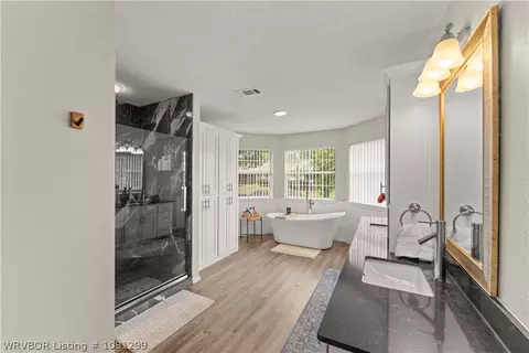 Bath - 3008 S 106th Cir, Fort Smith, AR 72903 photo 2 of 7