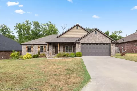 2304 Vail Dr, Van Buren, AR 72956