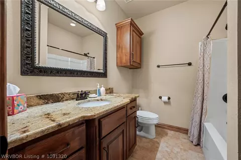 Bath - 8420 Reata St, Fort Smith, AR 72916 photo 2 of 4
