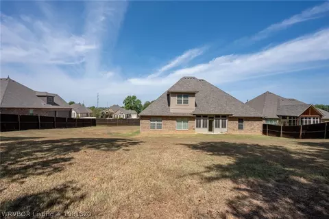 Exterior - 8420 Reata St, Fort Smith, AR 72916 photo 6 of 9