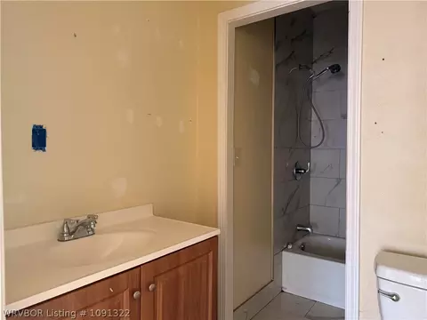 Bath - 1510 Bluff Ave, Fort Smith, AR 72901 photo 3 of 3