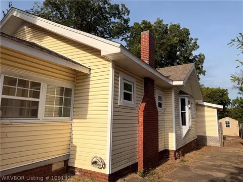 Exterior - 1510 Bluff Ave, Fort Smith, AR 72901 photo 7 of 13