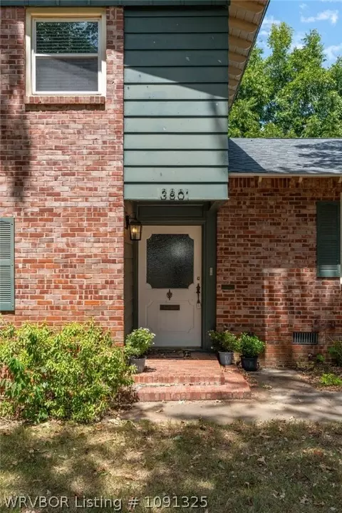 Exterior - 3801 Free Ferry Ln, Fort Smith, AR 72903 photo 2 of 9