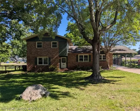 Exterior - 3801 Free Ferry Ln, Fort Smith, AR 72903 photo 6 of 9
