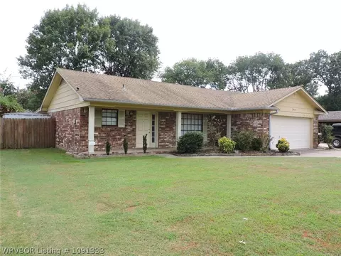 Exterior - 3418 Londonderry Rd, Fort Smith, AR 72908 photo 10 of 10