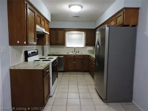 Kitchen - 3418 Londonderry Rd, Fort Smith, AR 72908 photo 1 of 3