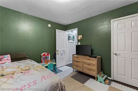 Bedroom - 623 Chateau Dr, Fort Smith, AR 72908 photo 4 of 5