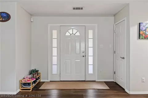 Entry Way - 623 Chateau Dr, Fort Smith, AR 72908 photo 1 of 2