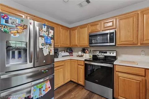 Kitchen - 623 Chateau Dr, Fort Smith, AR 72908 photo 2 of 2
