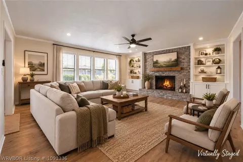 Living - 10811 Old Harbor Rd, Fort Smith, AR 72903 photo 4 of 6