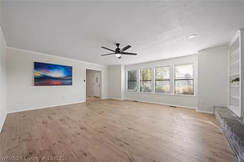 Living - 10811 Old Harbor Rd, Fort Smith, AR 72903 photo 6 of 6