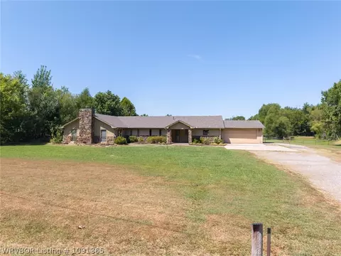 Exterior - 14118 White Bluff Hts, Fort Smith, AR 72916 photo 3 of 14