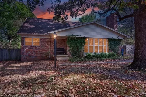 Exterior - 2423 Ionia St, Fort Smith, AR 72901 photo 2 of 16