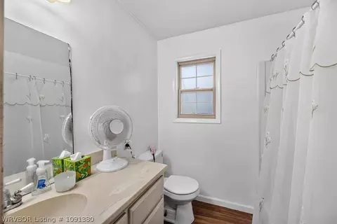 Bath - 2423 Ionia St, Fort Smith, AR 72901 photo 2 of 2