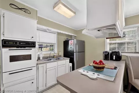 Kitchen - 2423 Ionia St, Fort Smith, AR 72901 photo 1 of 2