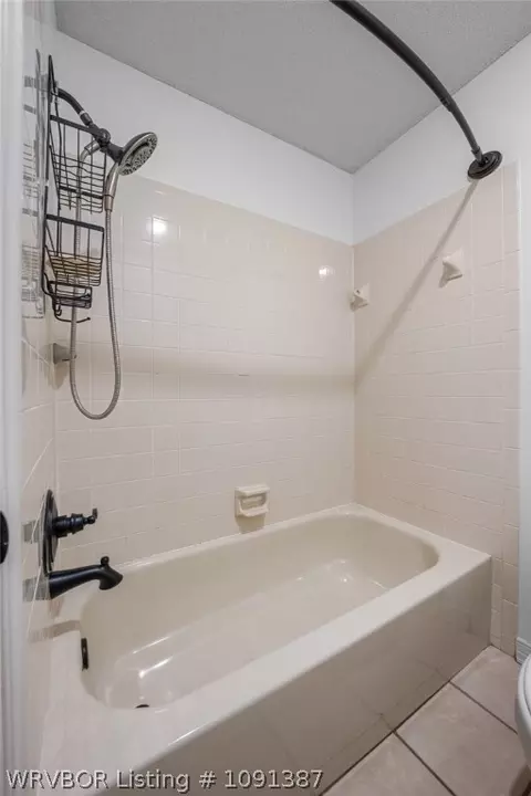 Bath - 810 Karry Ln, Fort Smith, AR 72916 photo 6 of 6