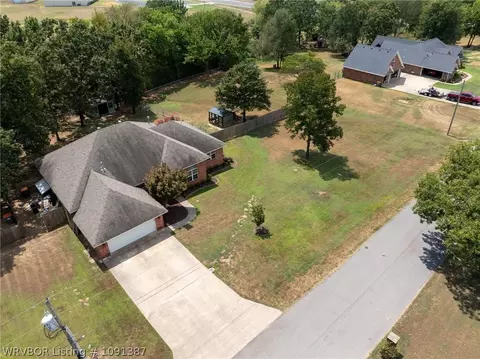 View/Area - 810 Karry Ln, Fort Smith, AR 72916 photo 5 of 7
