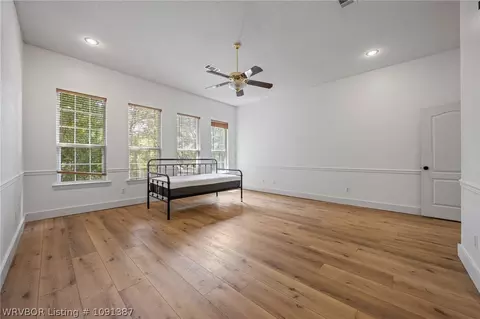Bedroom - 810 Karry Ln, Fort Smith, AR 72916 photo 2 of 8