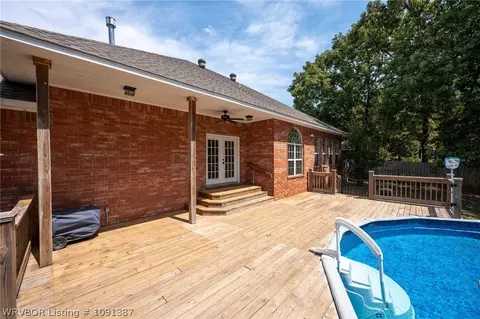 Exterior - 810 Karry Ln, Fort Smith, AR 72916 photo 7 of 15