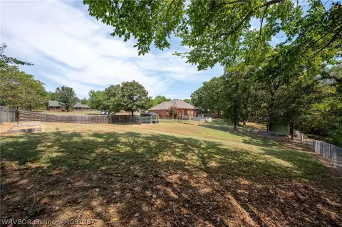 Exterior - 810 Karry Ln, Fort Smith, AR 72916 photo 12 of 15
