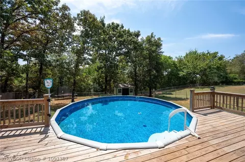 Exterior - 810 Karry Ln, Fort Smith, AR 72916 photo 5 of 15