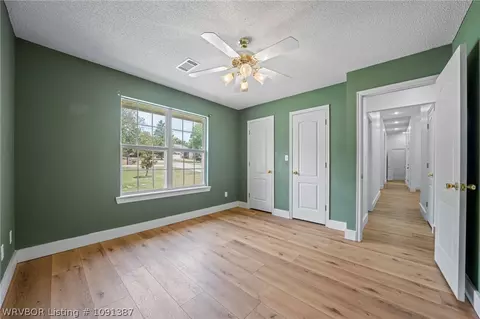 Entry Way - 810 Karry Ln, Fort Smith, AR 72916 photo 4 of 4